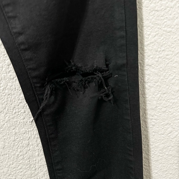 Paige Verdugo Crop Jeans. Sz 25. True black color. - Picture 4 of 7